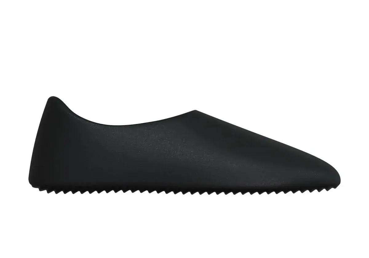 Новые кроссовки от Канье Уэста YZY SL-01