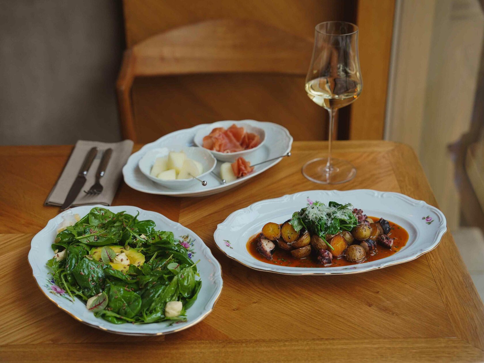 estonian food, estonia food, estonian food traditional, estonian christmas food, what are some popular foods in estonia, vegetarian food in estonia, estonian fast food