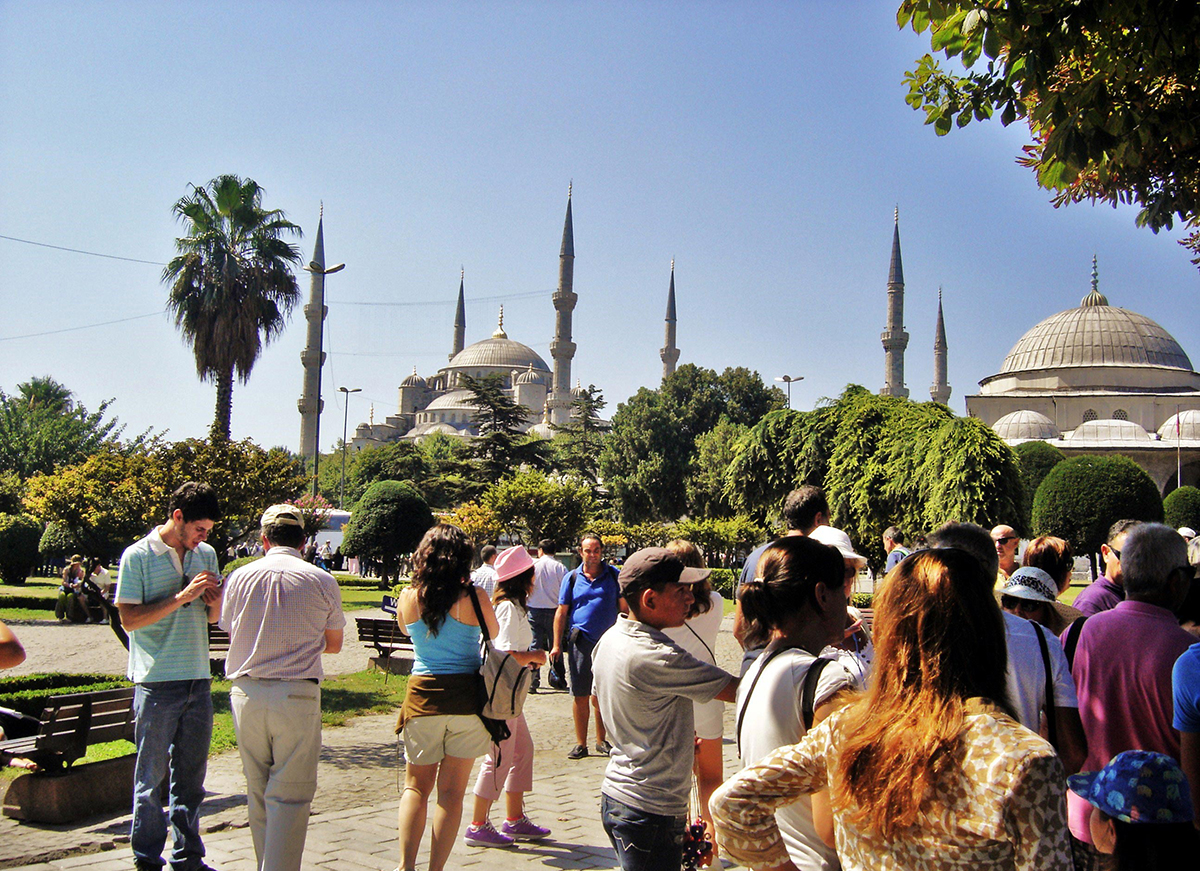 Стамбул гайс 2. Turizm Турции. Стамбул туризм. Туристы в Турции. Турция туризм.
