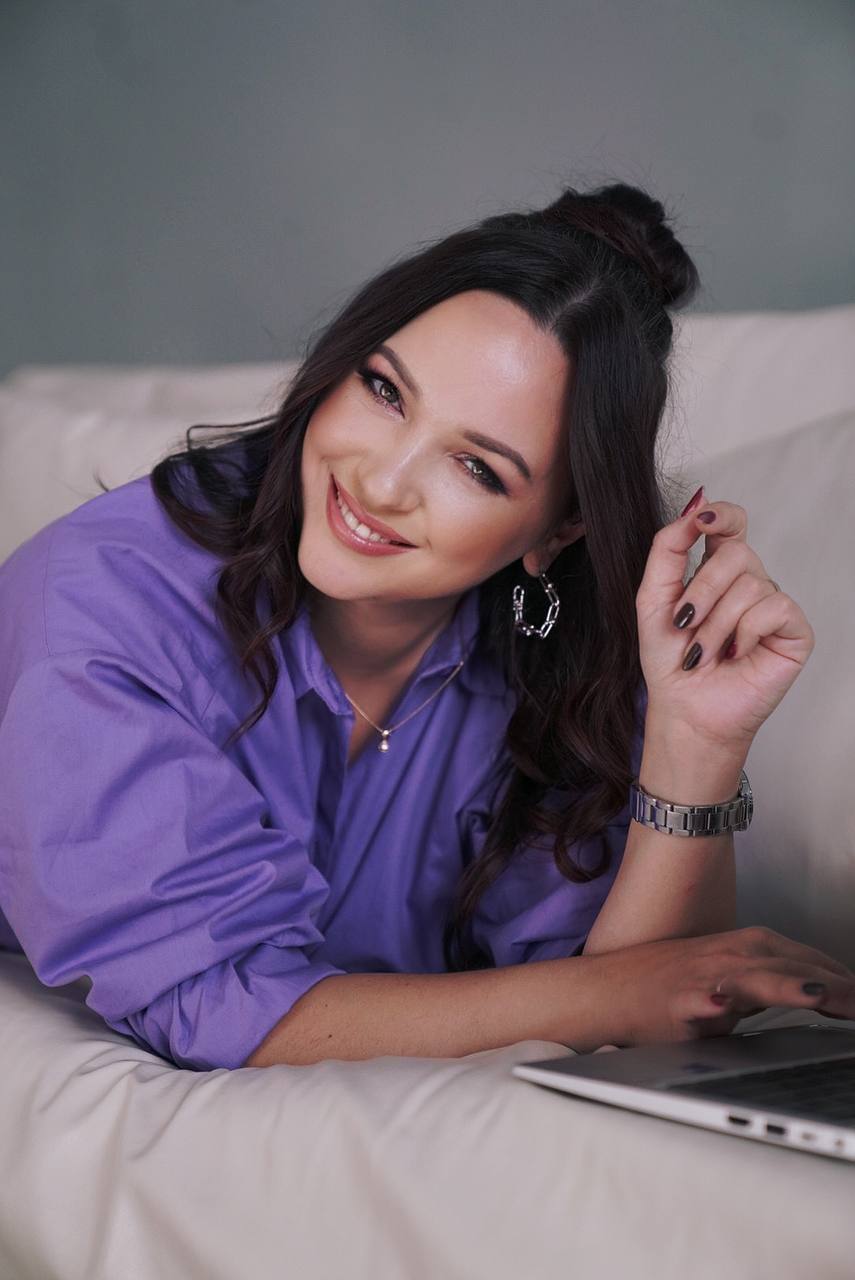 Елена Богомолова