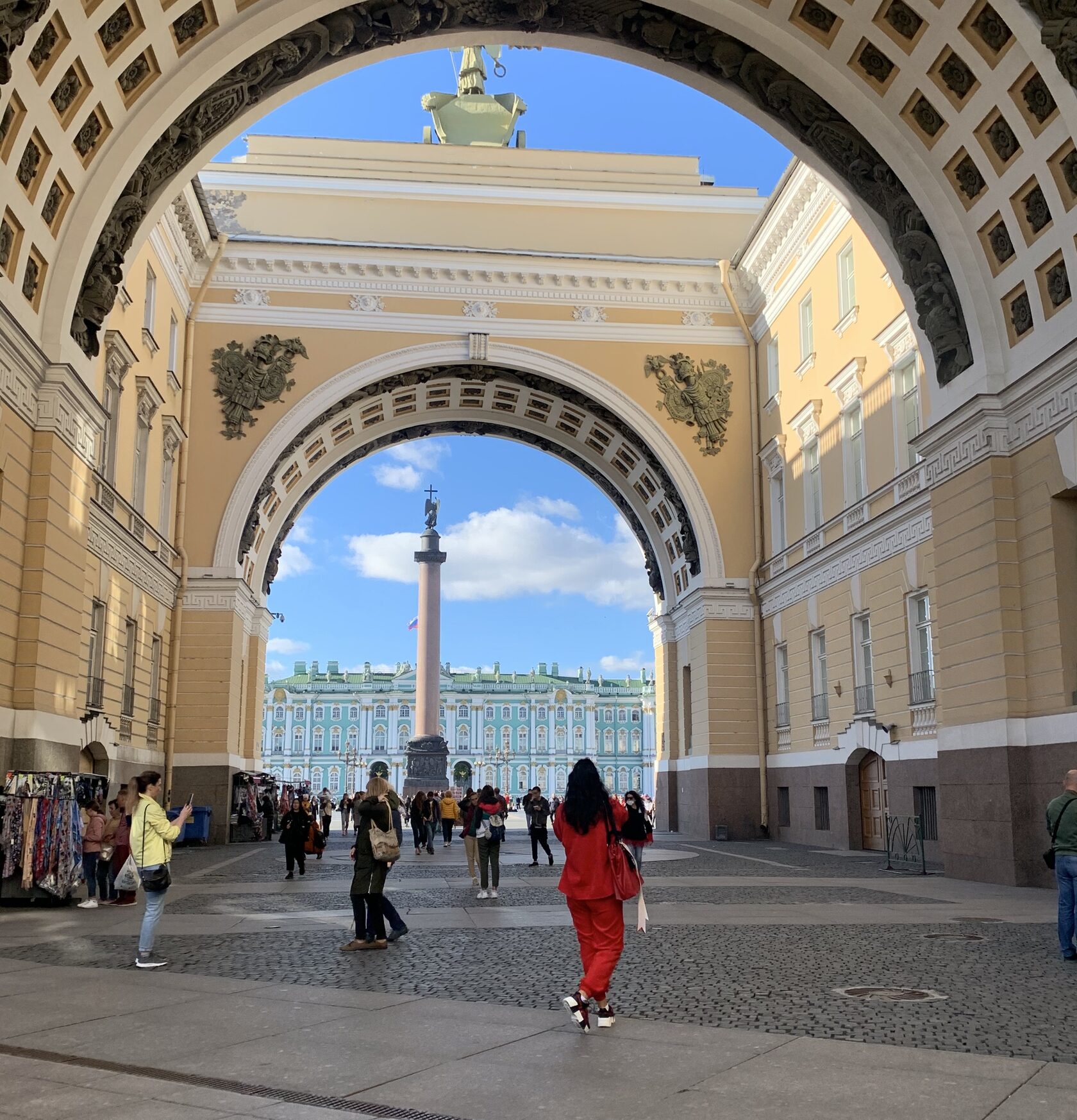 Где погулять в Москве и Питере: маршруты на 10.000 шагов