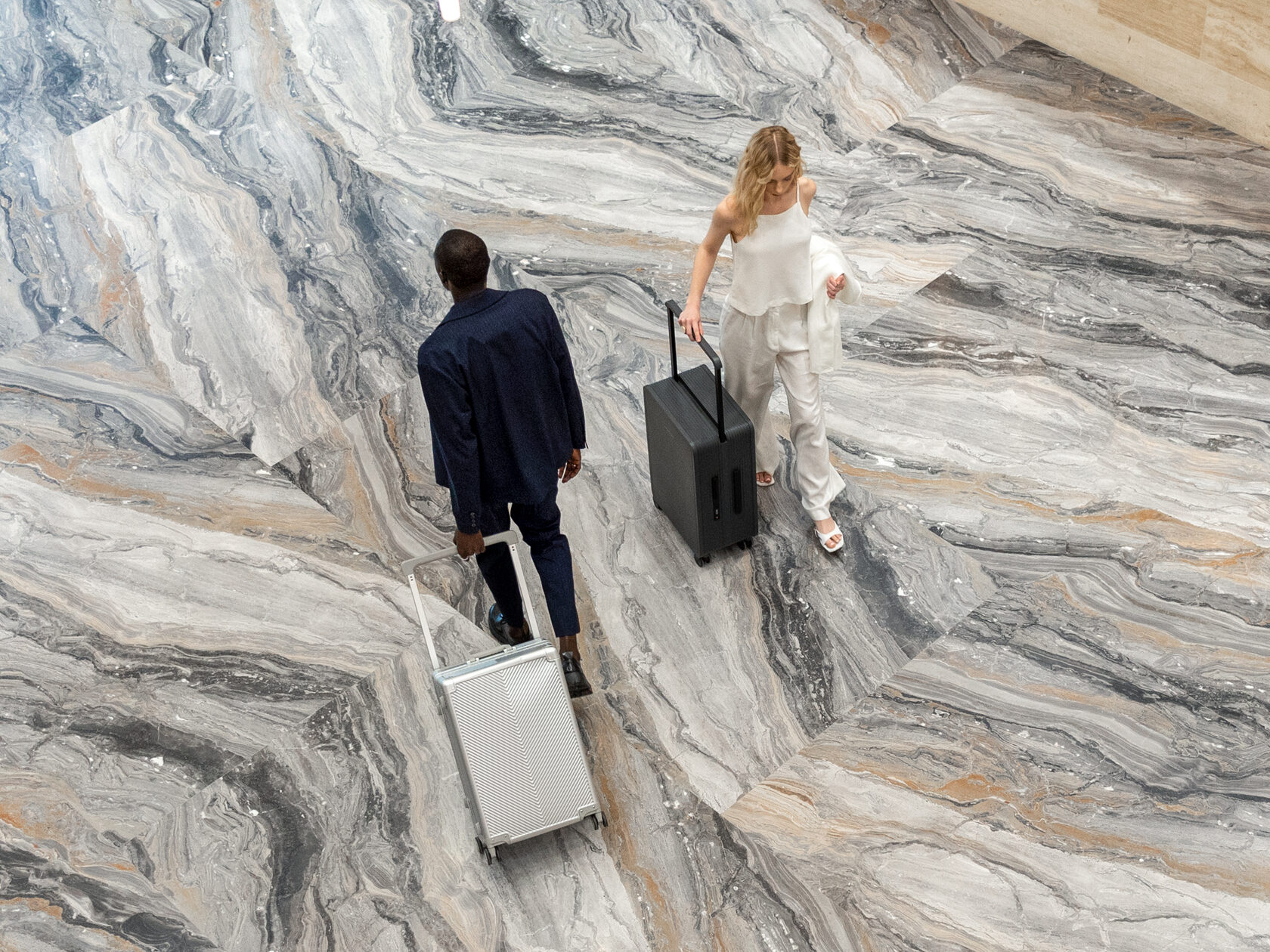 Кому подойдет чемодан с широкой ручкой?