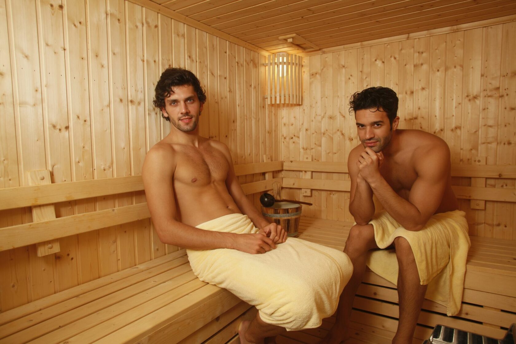 Мужчины в бане