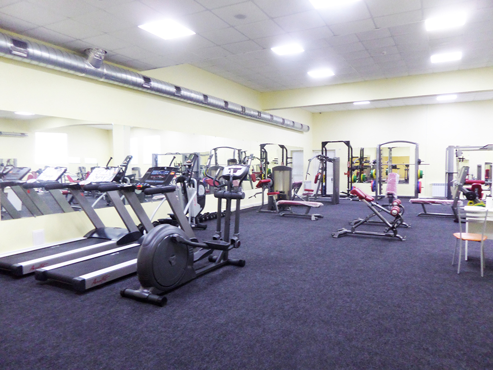 Славия фитнес саратов. Армения спортзал Казань. Отель Армения Казань. Армения бассейн Казань. Армения 3 Казань отель.