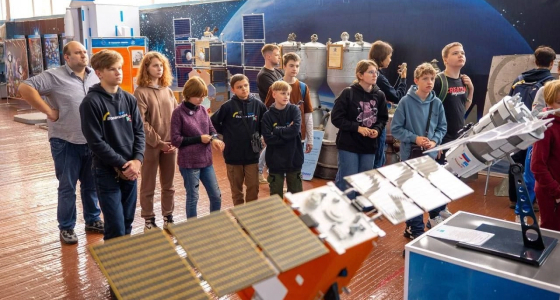 Школьники в музее космонавтики