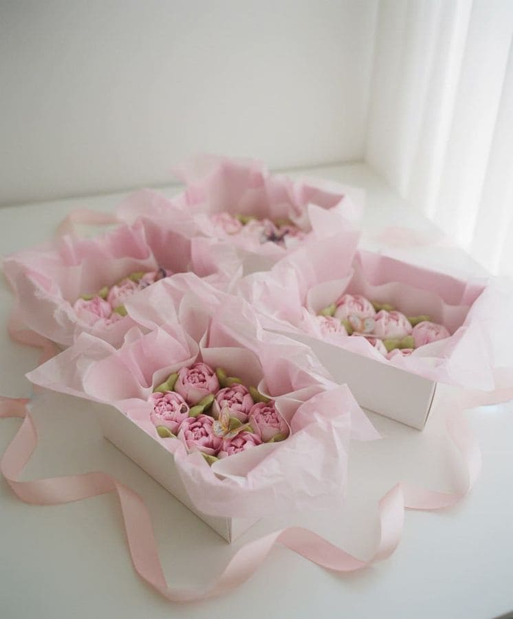 Тюльпаны из зефира в коробке с окном 12×16см 1