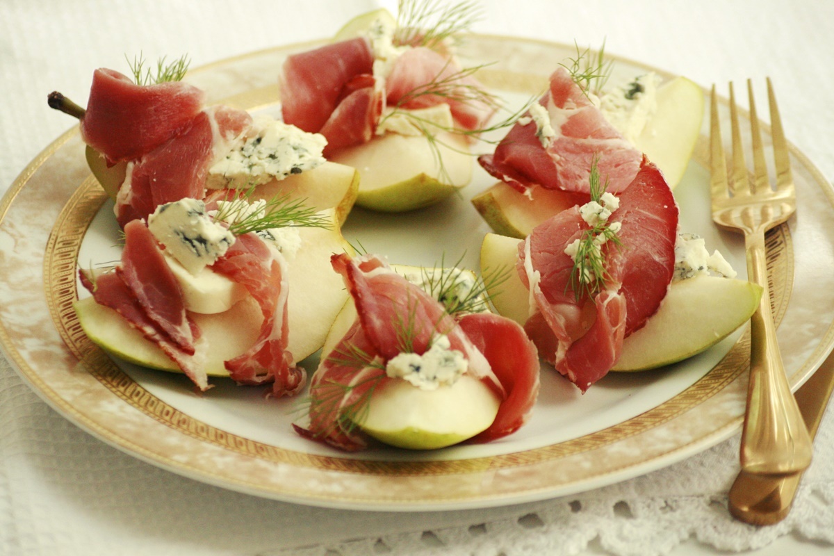 Груши, синий сыр и прошутто