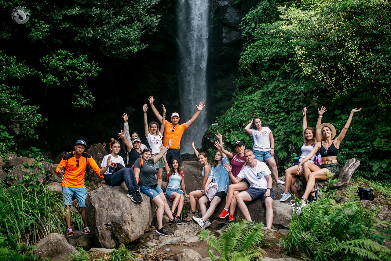 анапа набережная 2023. экскурсия магнитогорск. море в абхазии в сентябре. абхазия гагры осень. климат абхазии.