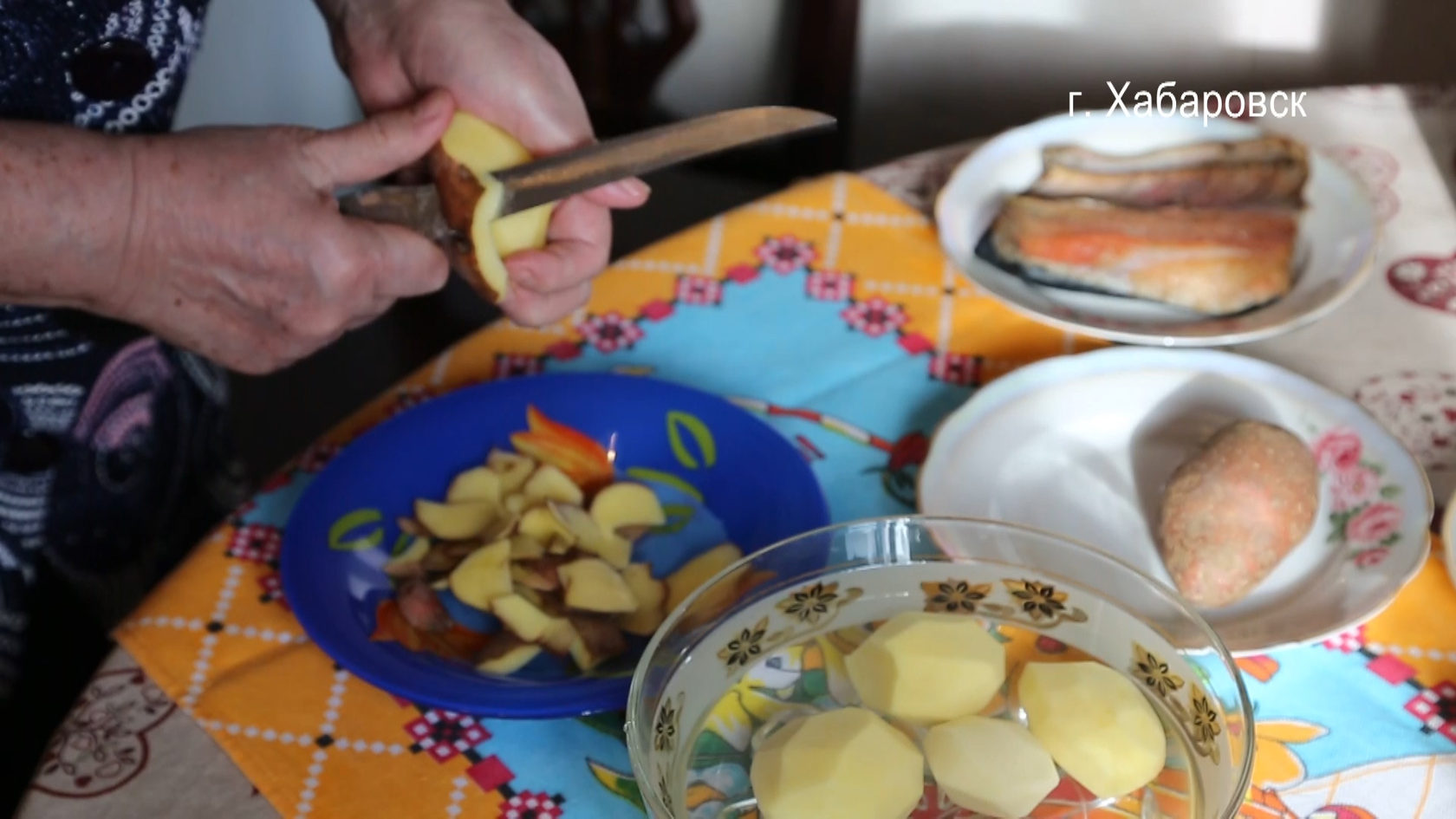 Читатели АП присылают рецепты и приносят блюда в редакцию на конкурс «Картошка-матушка»