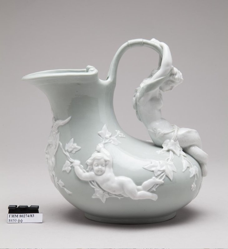 2. Кувшин в форме аскоса. 1876. Государственный исторический музей. Госкаталог: https://goskatalog.ru/portal/#/collections?id=18840991