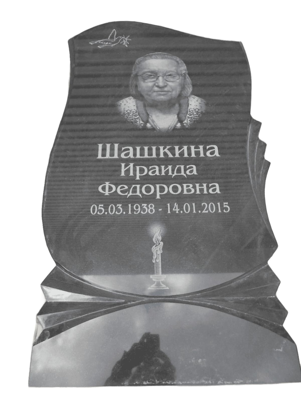 Памятник из Китайского гранита с вырубной формой, размер 800х450