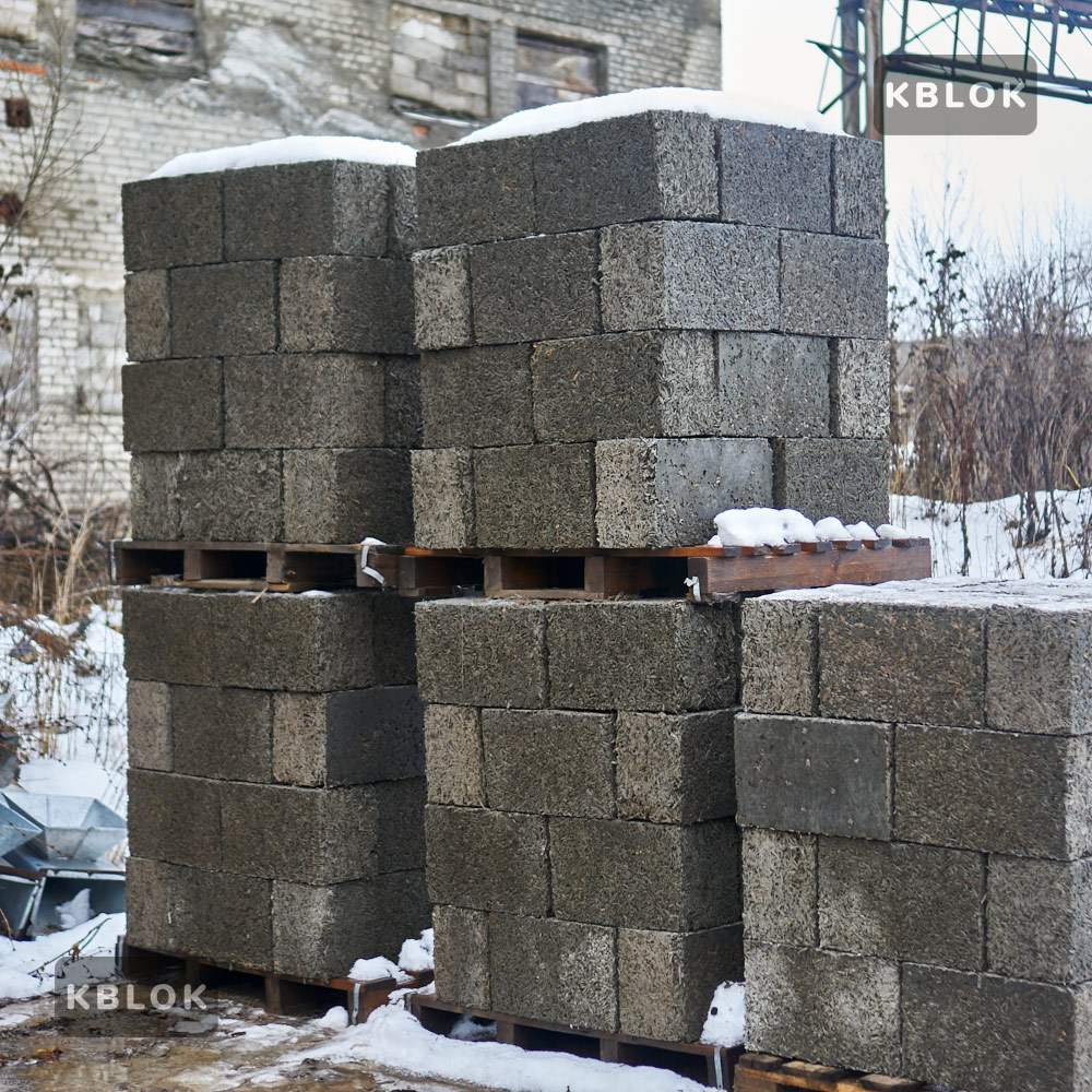 Блоки Стоит В Магазине