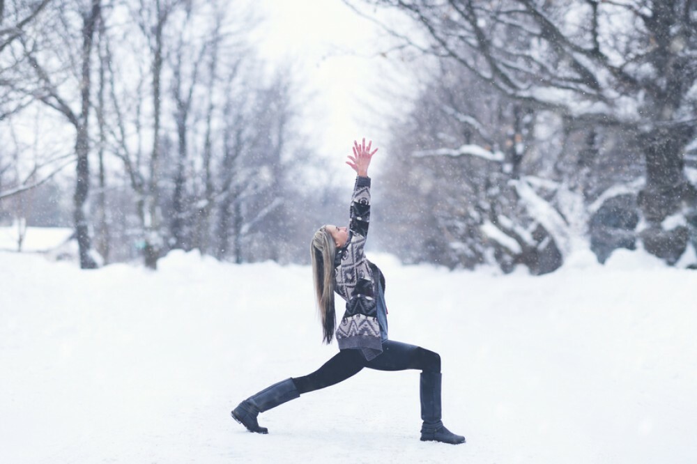 Зимняя Йога и прогулки для улучшения обмена веществ, согревающие даже в покое