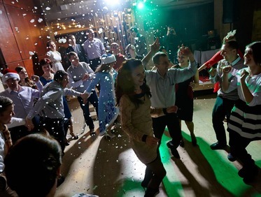 Заказать развлекательный корпоратив для салона связи