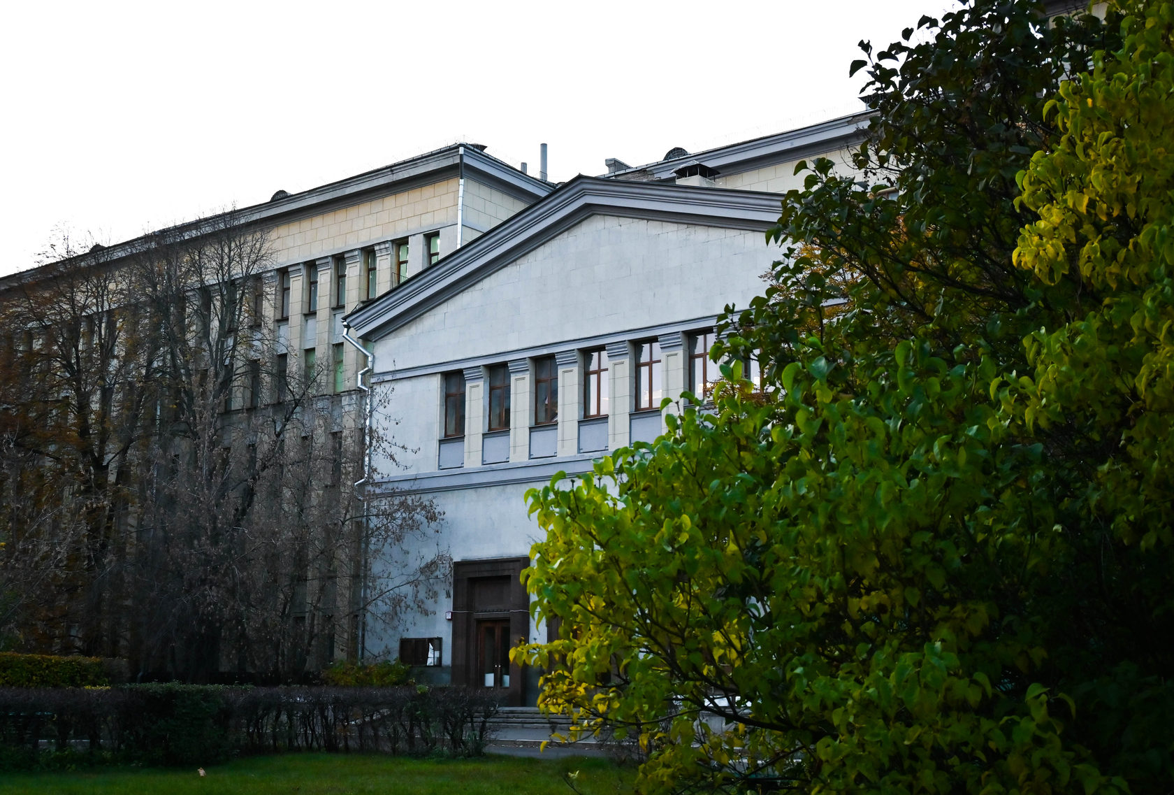 Биологический факультет. Биологический Факультет МГУ арка Никитская. Биофак Екатеринбург. ИТМО биофак. КНУ биологичний Факультет.