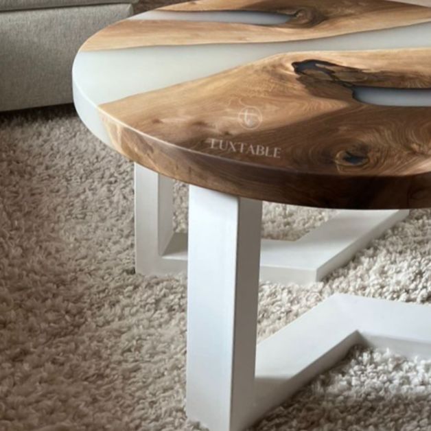 Tavolo rotondo da pranzo in olmo e resina verde bosco