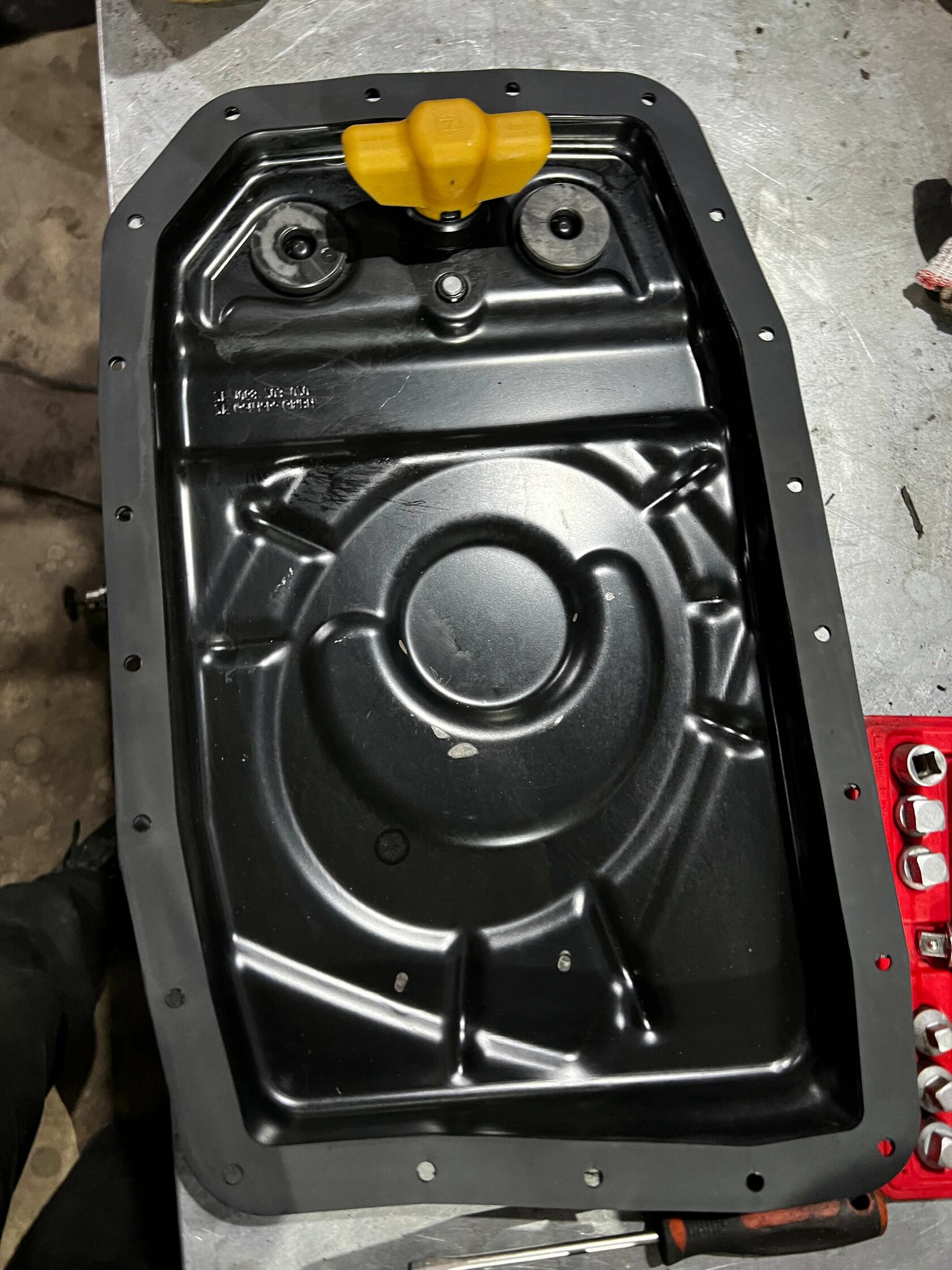 Установка нового фильтра и поддона