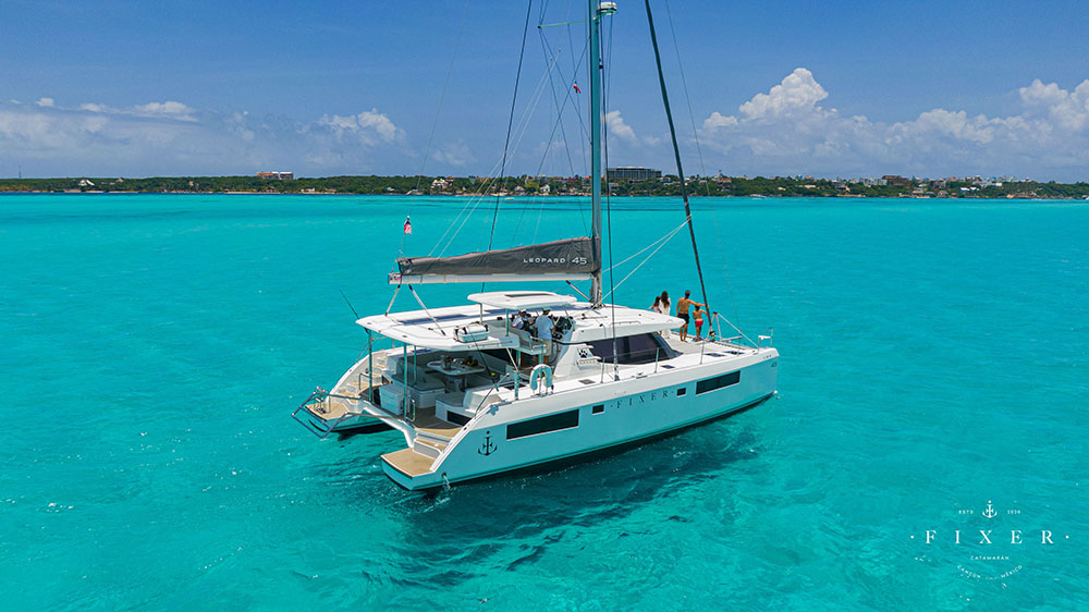 rent a catamaran in cancun