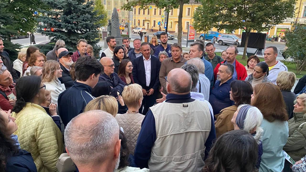 Жители Басманного района — против строительства небоскрёба на месте бывшей больницы №6.