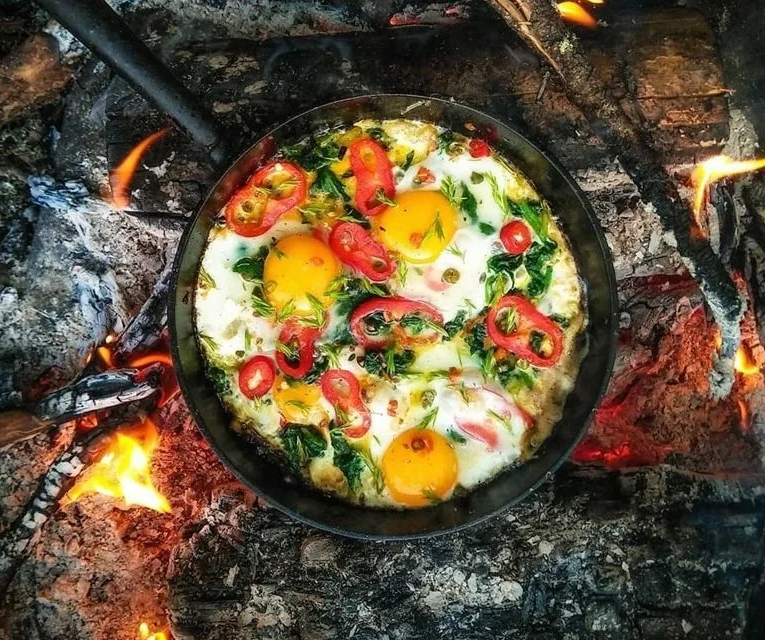 завтрак на костре