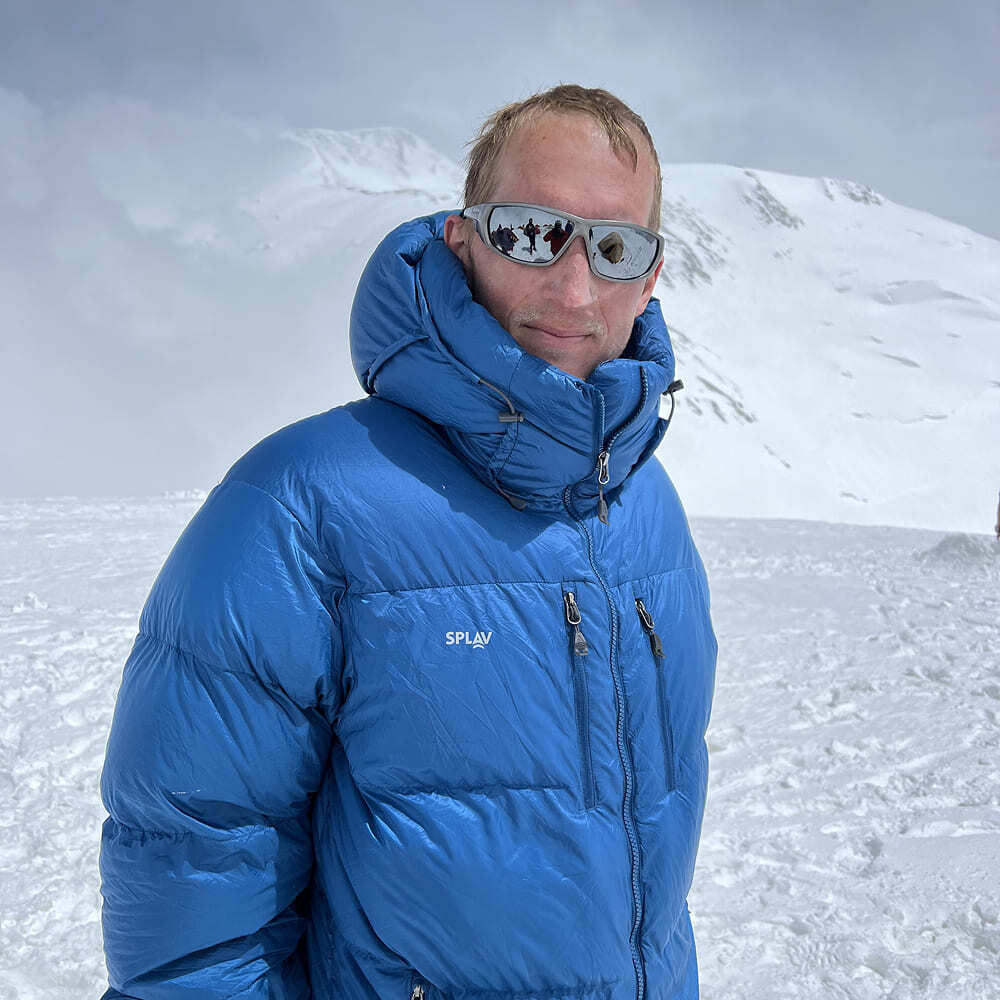 В интервью Алексей честно рассказывает, что большую часть жизни бег не любил