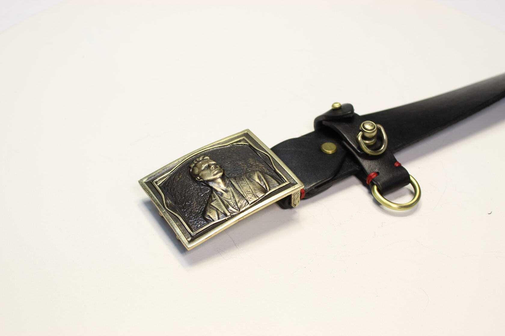 пряжка на заказ по фото