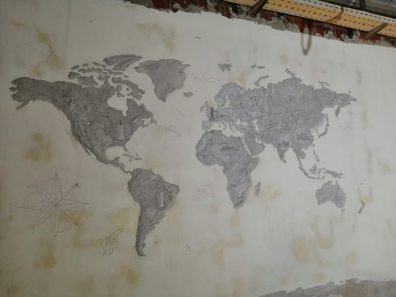 Барельеф из арт бетона в виде карты
