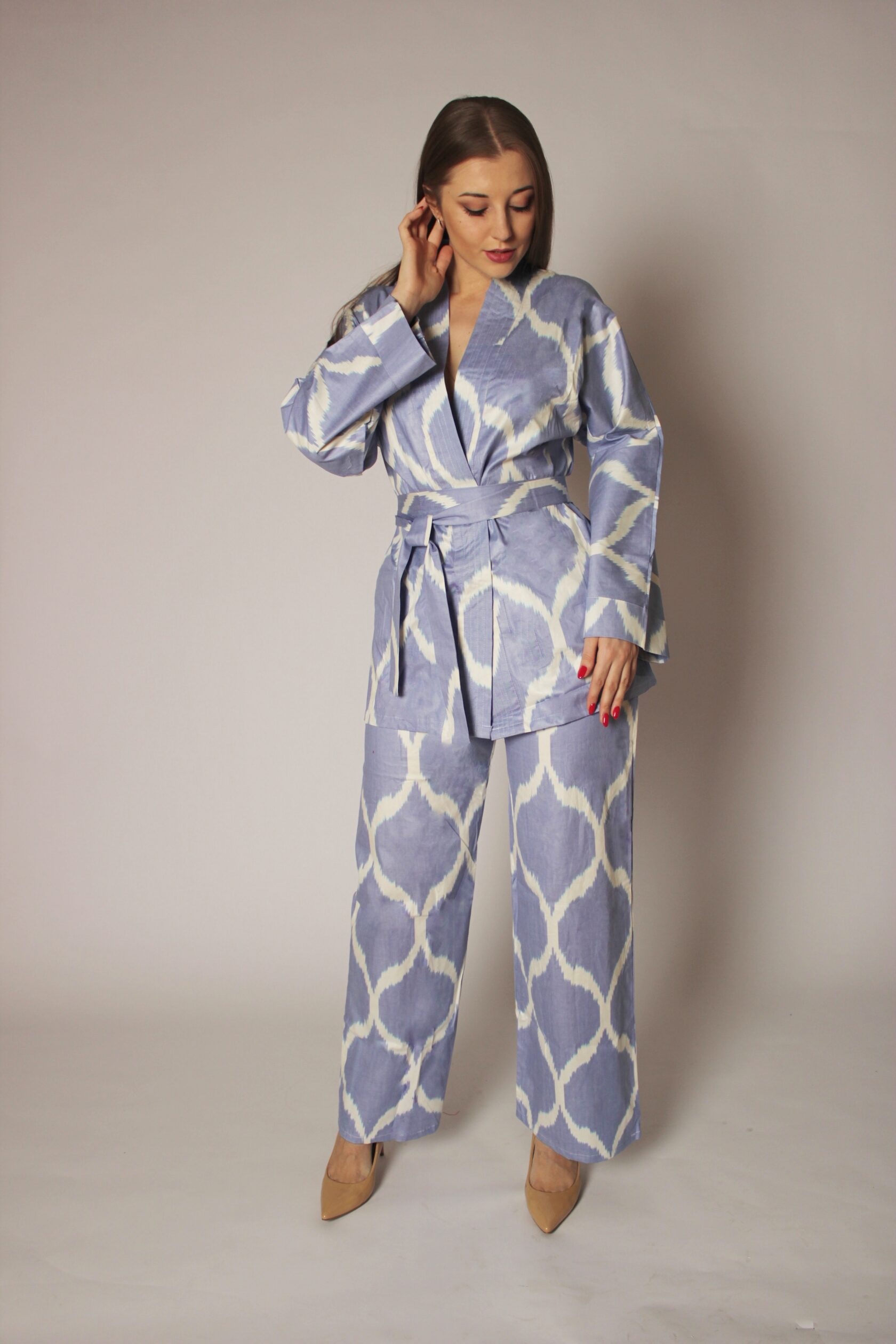 Халат, кимоно, костюм женский. Купить в магазине navigatore. На сайте, озон (ozon), маркете. В москве, спб, по всей россии. Красивый, модный, пляжный, удобный, домашний (home), турецкий, узбесккий, премиум, натуральный, восточный, лиловый.