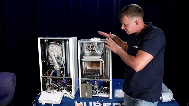 Илья Брехманис показывает два открытых котла HUBERT