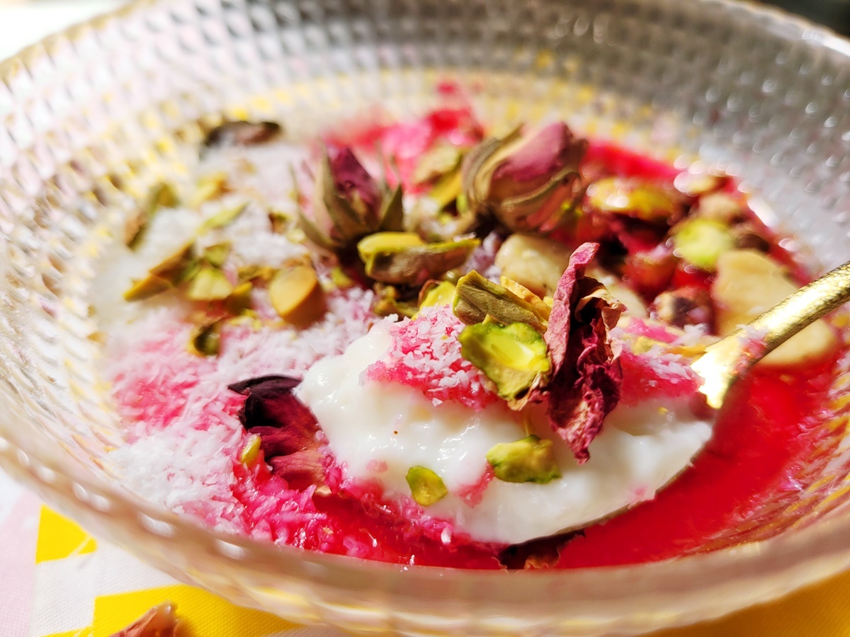 Маляби - Молочный кисель со вкусом роз, кокоса, корицы и орех. Видео рецепт.