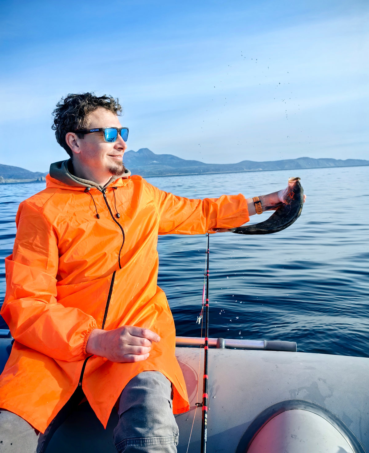 Морская рыбалка на лодке у Кунашира