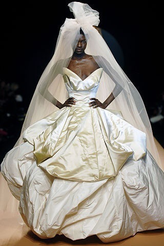 Сара Джессика Паркер примерила то самое свадебное платье Кэрри Брэдшоу из «Секса в большом городе»