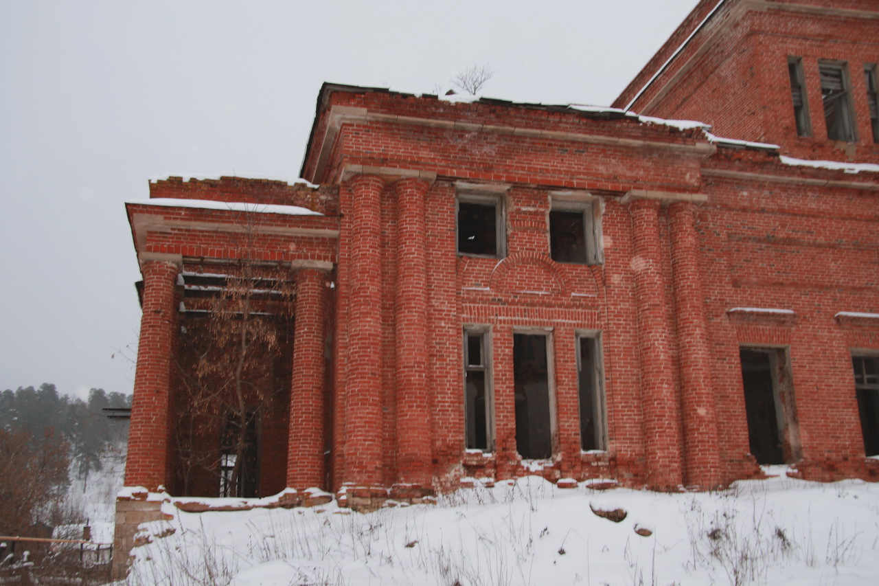 Поместье деева знаменка. Особняк деевский башкортостан. Деевский особняк знаменка. Особняк деевский башкортостан. Усадьба деева башкирия знаменка.