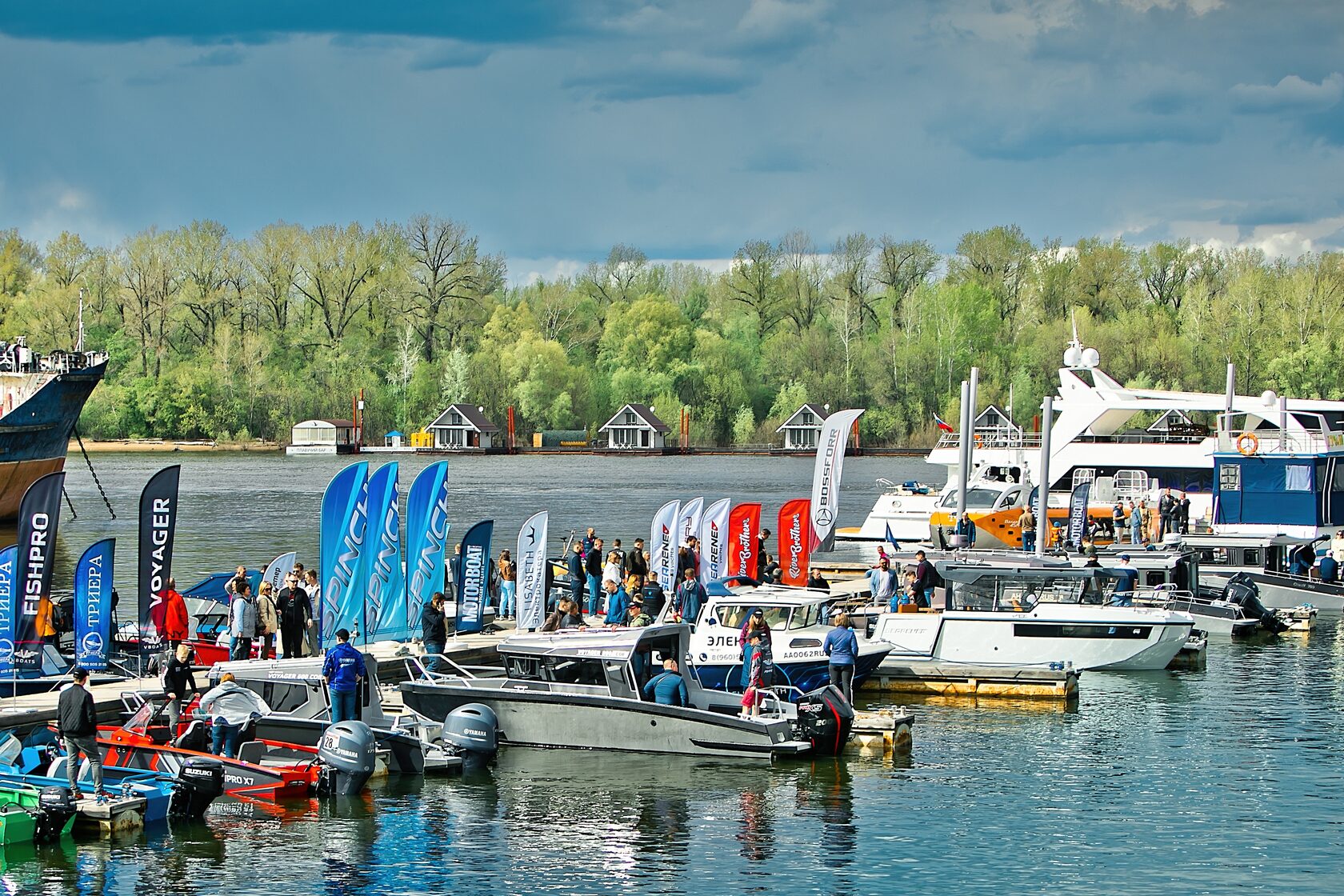 Яхт-клуб Ласточка Самара. Самара Боат шоу. Катер Самара. Moscow Boat show 2023 одноместный водомет.