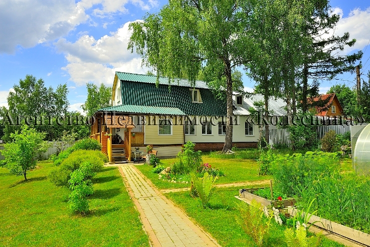 Дом деревня калужское. Деревня Кочетовка Калужской области. Кочетовка Калужская область Боровский район. Боровский район санаторий домики. Дом деревня Кочетовка.