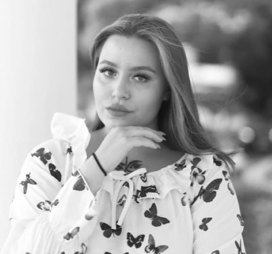 занятия по вокалу, современная хореография, денсхолл, творческие интенсивы, хип-хоп, эстрадная хореография, актерское мастерство, уроки игры на фортепиано, индивидуальный сольный проект, сонграйтинг, проектная группа