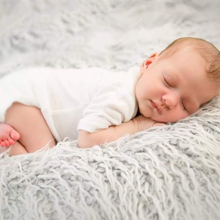 Спящий младенец