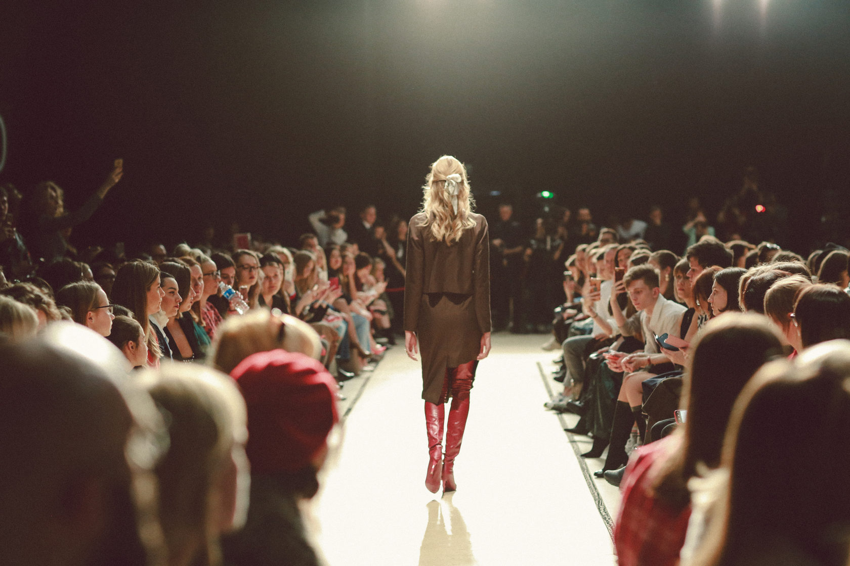 Фэшн вик она герой всех фото MBFW RUSSIA /31 марта 2019 / Москва. День день второй