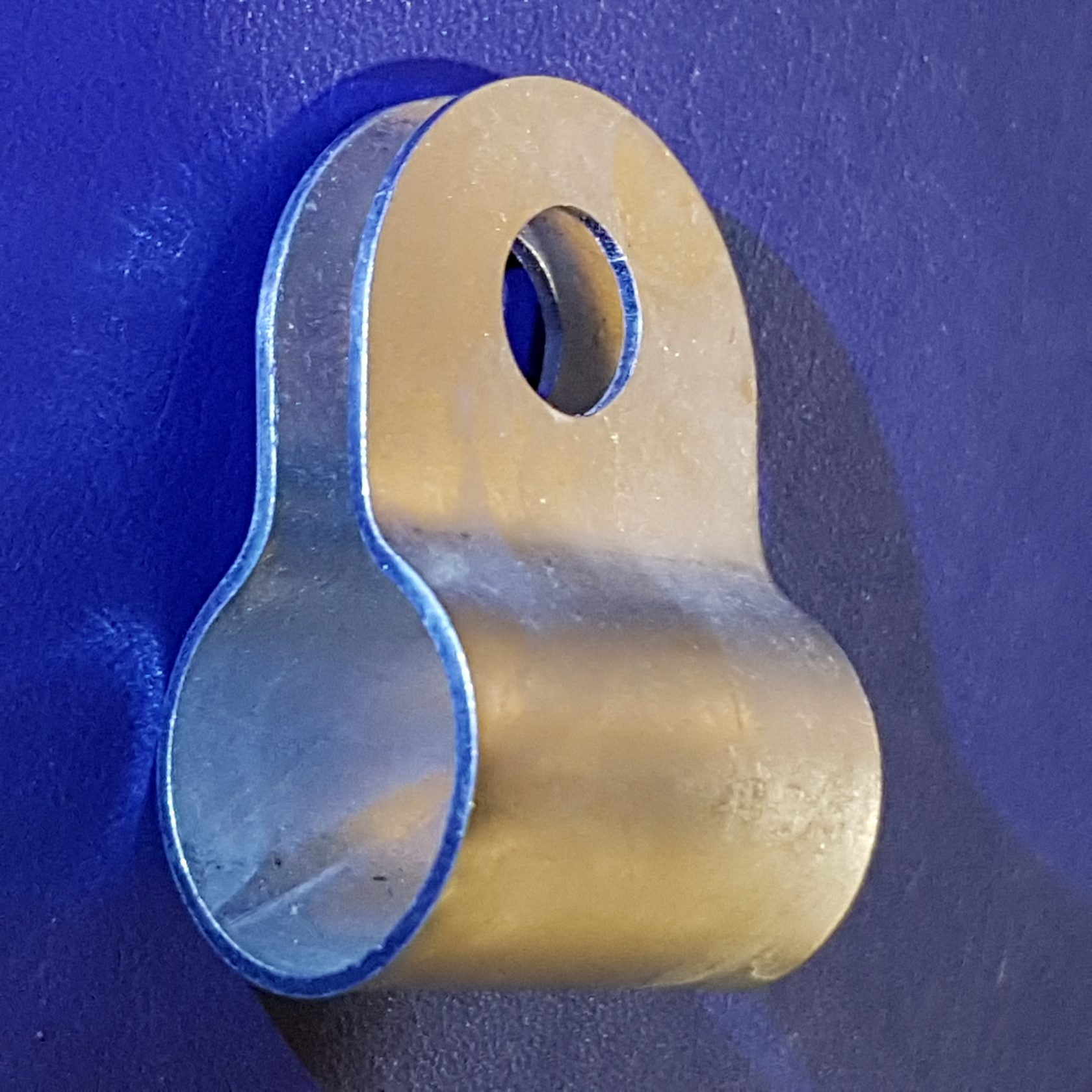 Хомут AISI 304 нержавеющий с ножкой для трубы