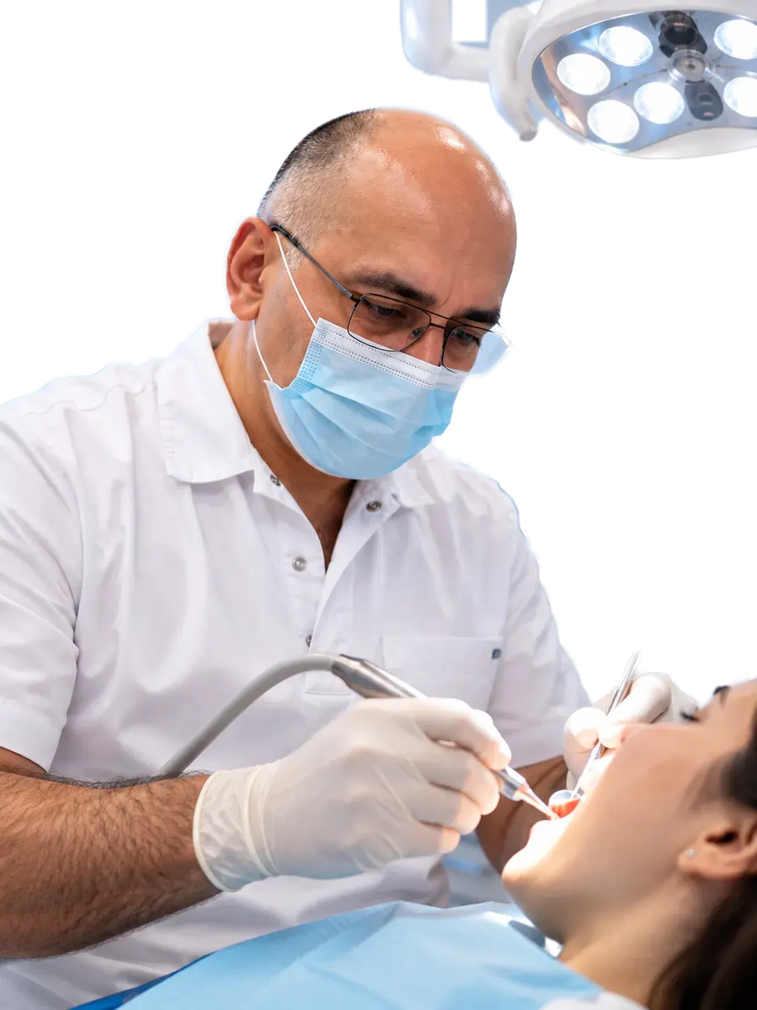 Главный врач Dental Home на приёме с пациенткой
