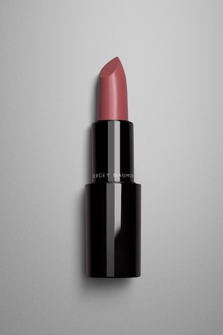 Зимняя женская куртка в цвете хаки. GATE31 — это минималистичный бренд верхней одежды из Санкт–Петербурга