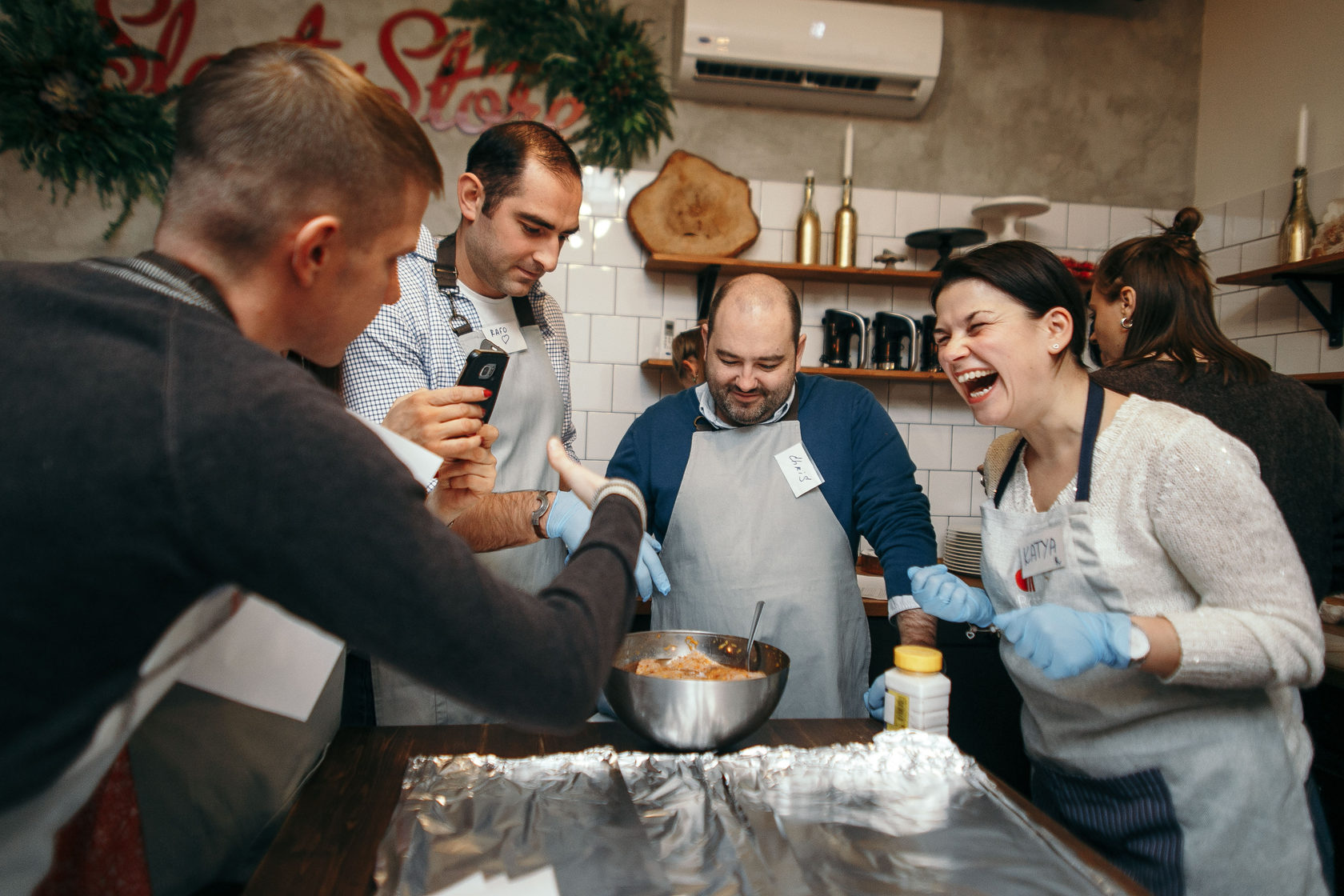 Кулинарные курсы. Кулинарный мастер класс корпоратив. Кулинарные мастер классы СПБ. Кулинарные мастер классы для корпоративов. Повара Грузии.