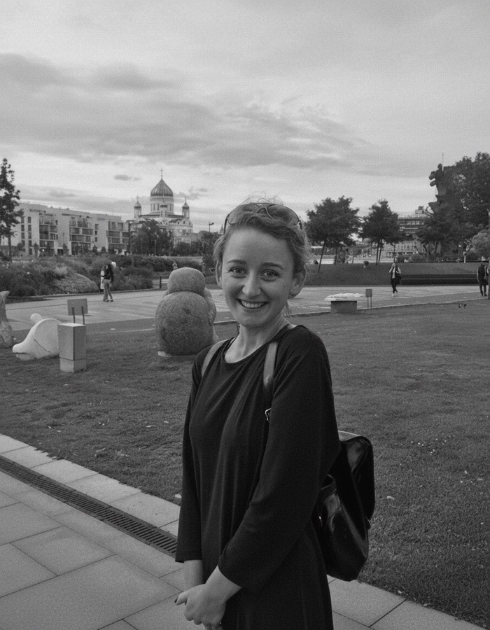 Мария - носитель английского из Лос-Анджелеса, США