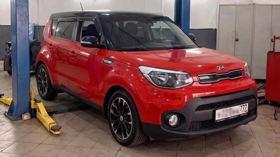 Kia Soul в боксе техцентра Акпп-Сервис Москва