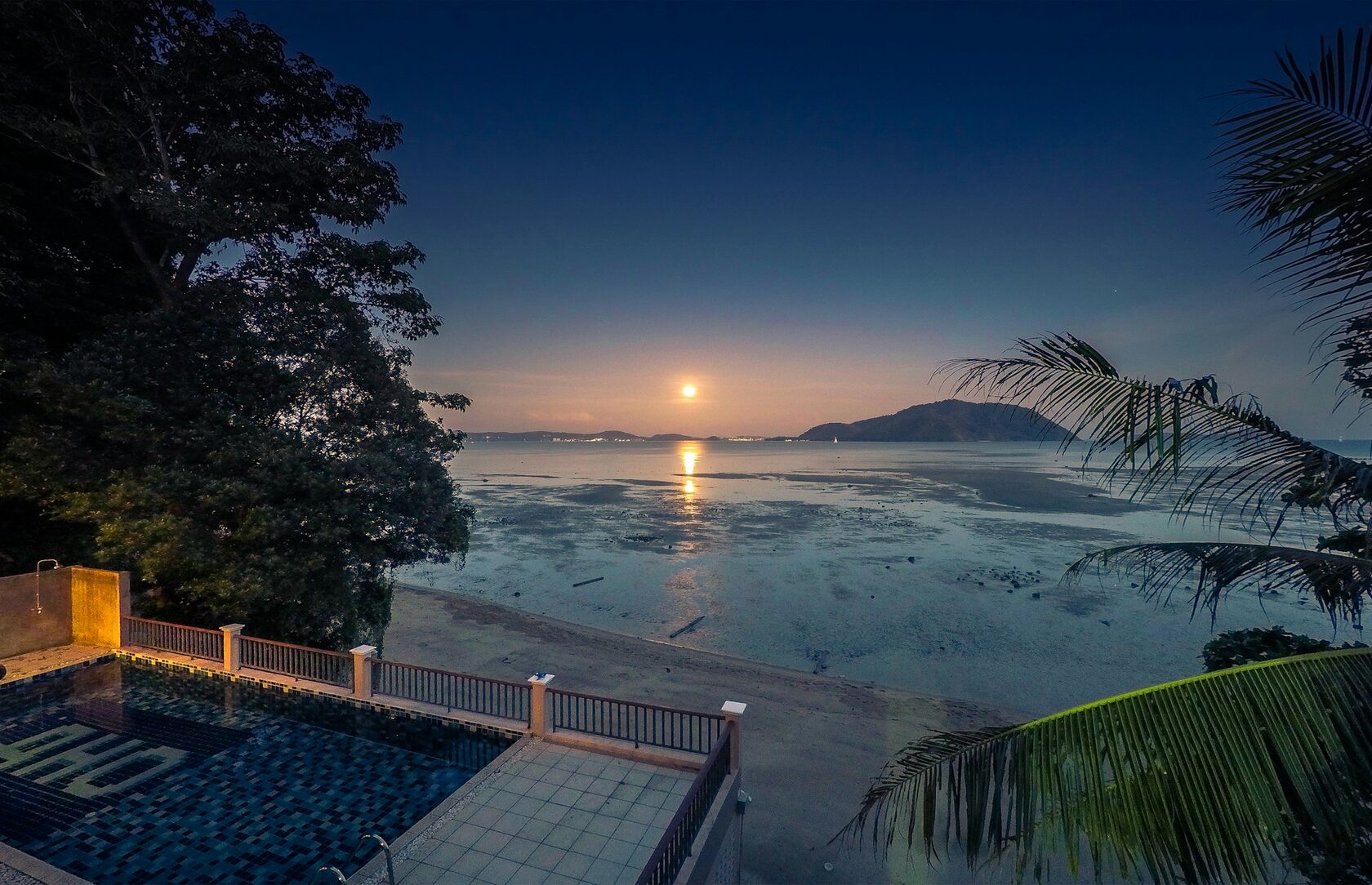 Contemporary luxury villa with tropical architecture in Bang Tao, Phuket