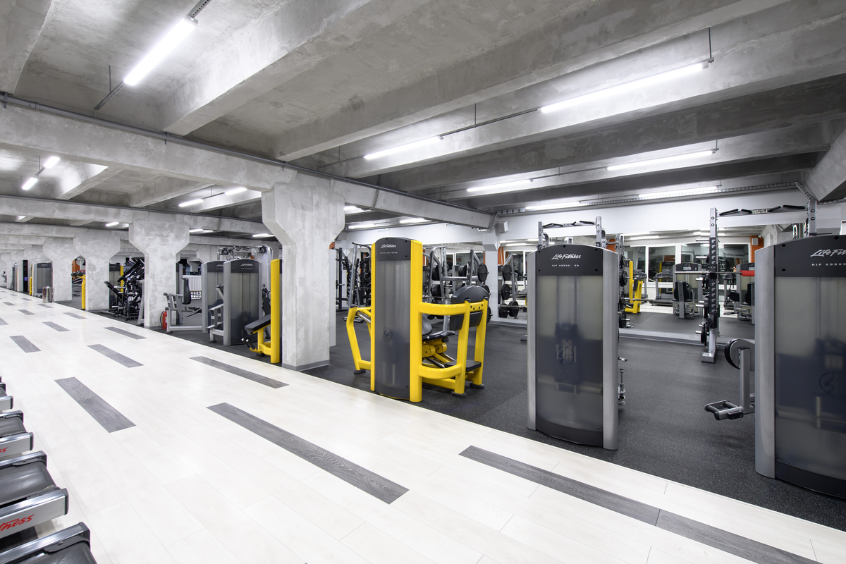 Gym сокол. Powerhouse Gym Селигерская. Powerhouse Gym Сокол Москва. Powerhouse Gym Дмитровское шоссе 98. Powerhouse Gym сауна Селигерская.