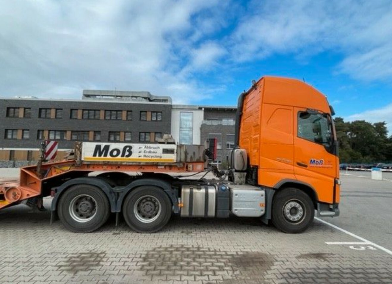 Тягач Volvo FH 540 из Германии в лизинг в Москве и по России - Купить для  юридических и физических лиц