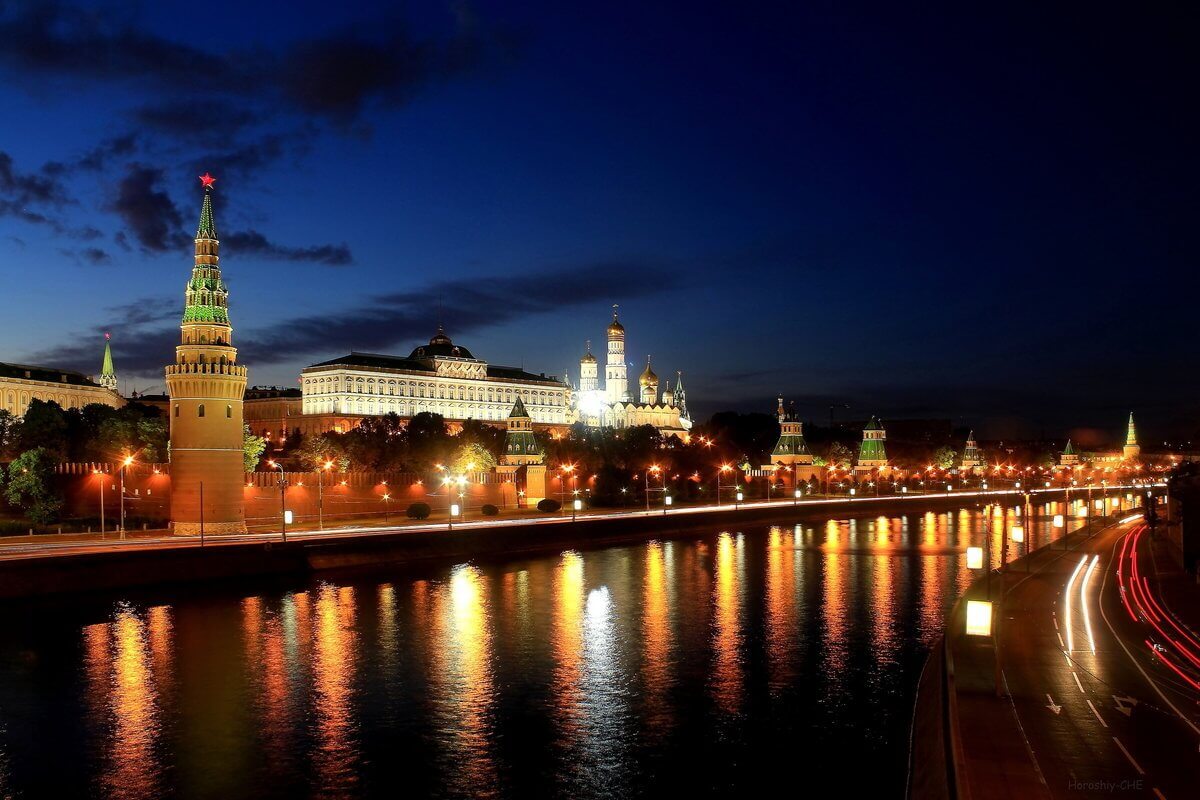 Часы ночи в москве. Ночной Кремль Москва. Москва Кремль ночью. Кремль вечером. Ночная Москва летом.