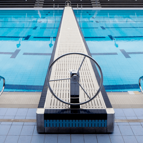 peredvizhnoy-pomost-balka-dlya-basseyna