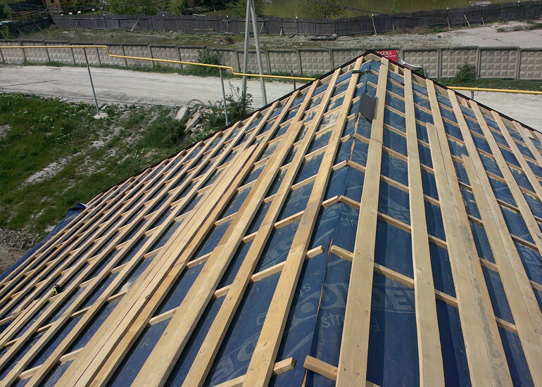 фото укладки кровли из металлочерепицы шаг 2